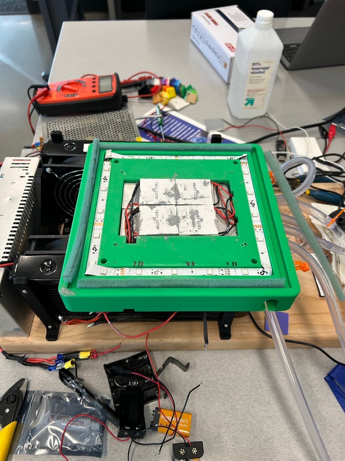 Portable Electric Cloud Chamber